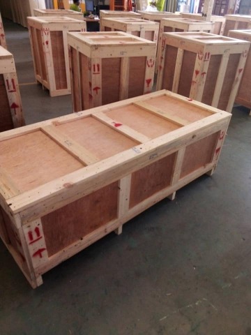 รับแพ็คสินค้าลงลังไม้ (2)